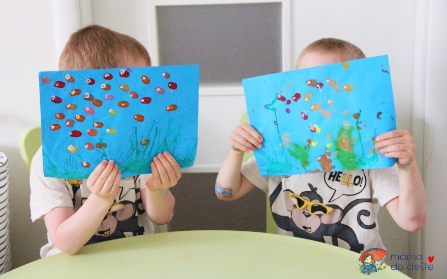 Tipp für sommerliche Kreationen für Kinder: Aquarium per Fingerabdruck